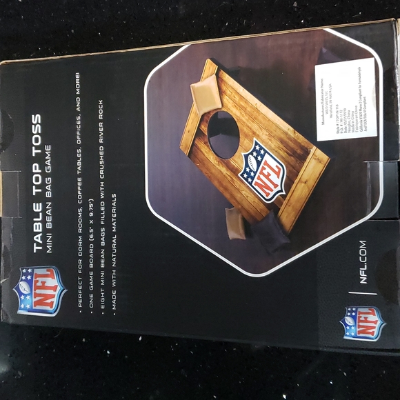 HOST PICK. NIB NFL NE Patriots Table Top Toss - Picture 2 of 2